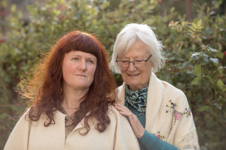 martin-mccarthy-20161005133607-003-socmed-cailleachandcailleachmum